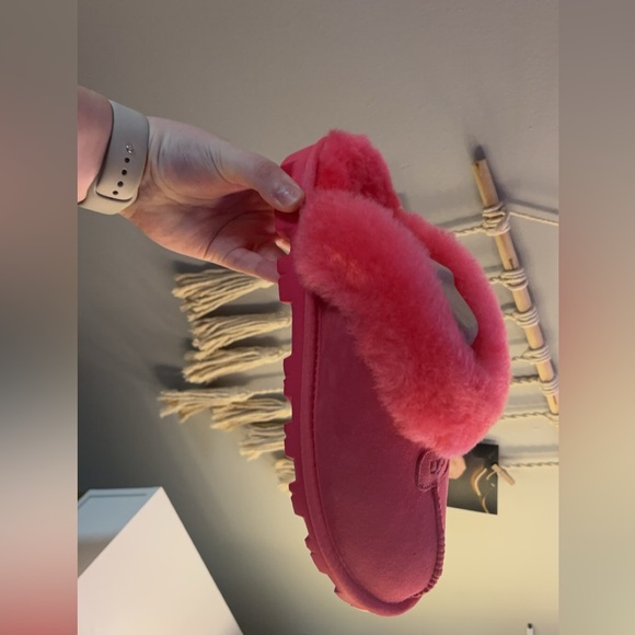 They are never worn before size 9 - Picture 2 of 4